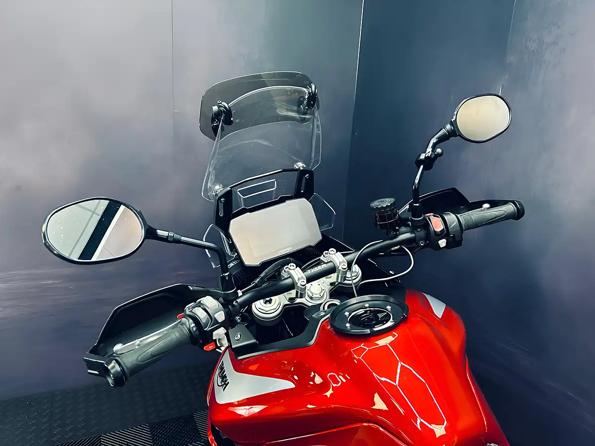 Used 2021 Triumph Tiger 900 GT Pro Red - Interior and Exterior details 7