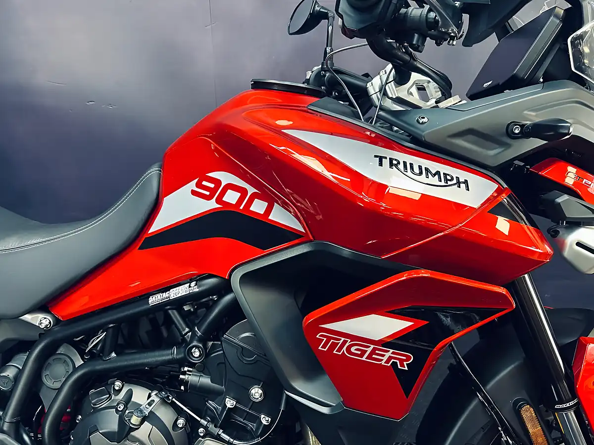 Used 2021 Triumph Tiger 900 GT Pro Red - Interior and Exterior details 9