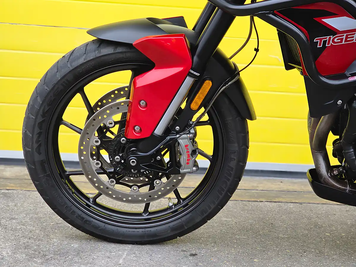 Used 2021 Triumph Tiger 900 GT Pro Red - Interior and Exterior details 16