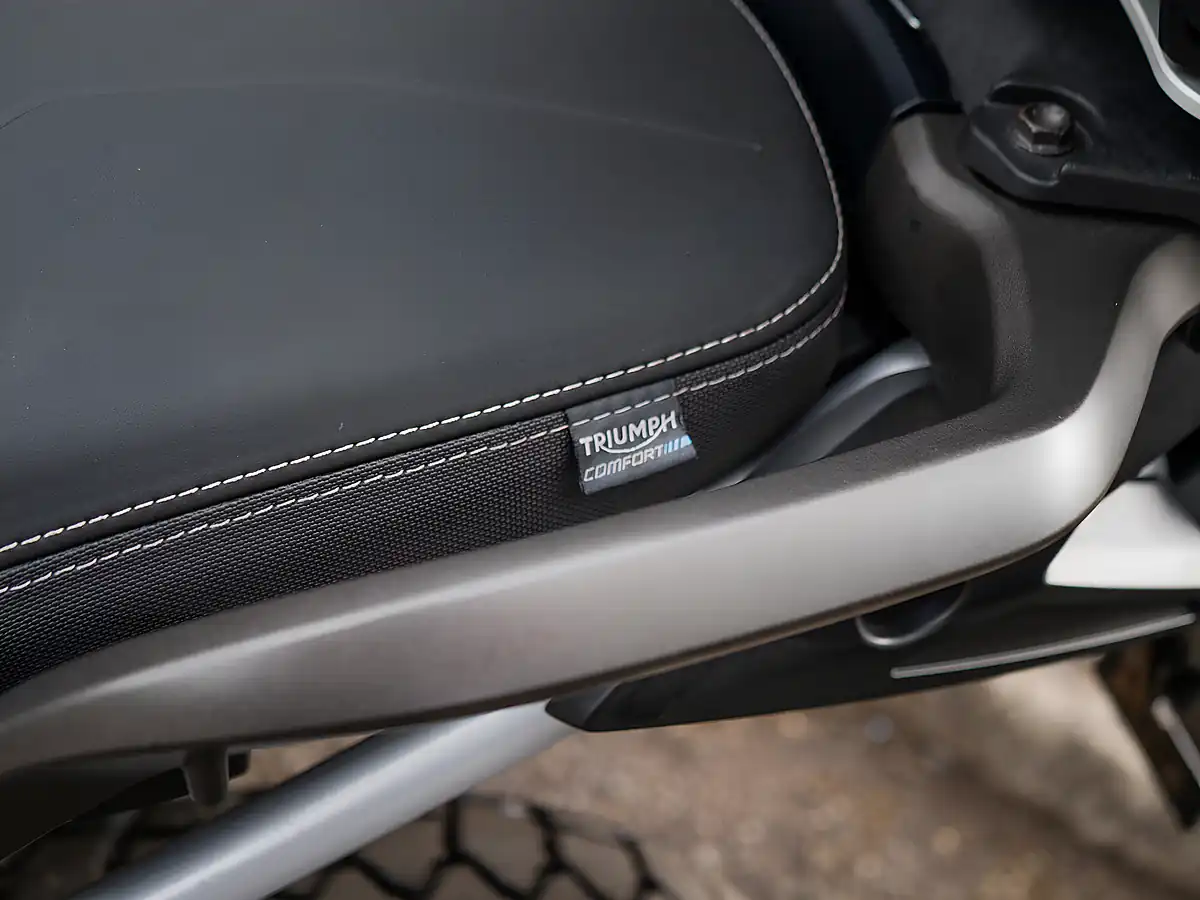 Used 2021 Triumph Tiger 900 GT Sapphire Black - Interior and Exterior details 16