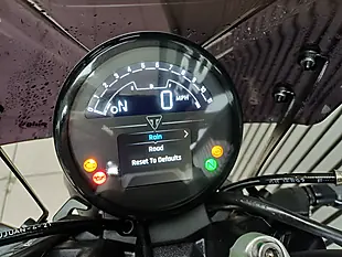 Used 2021 Triumph Trident 660 Black - Interior and Exterior details 15