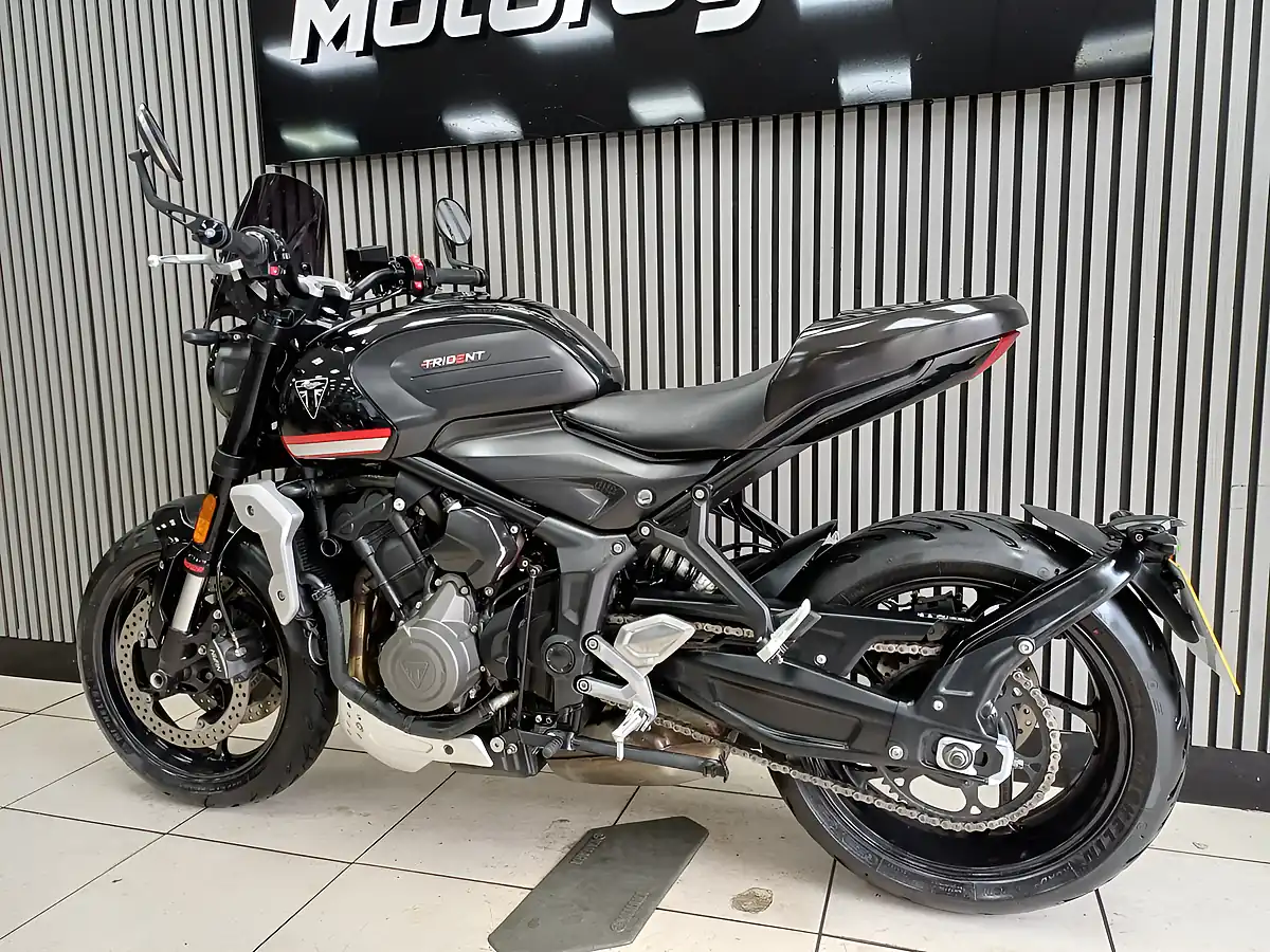 Used 2021 Triumph Trident 660 Black - Interior and Exterior details 3