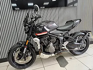 Used 2021 Triumph Trident 660 Black - Interior and Exterior details 4