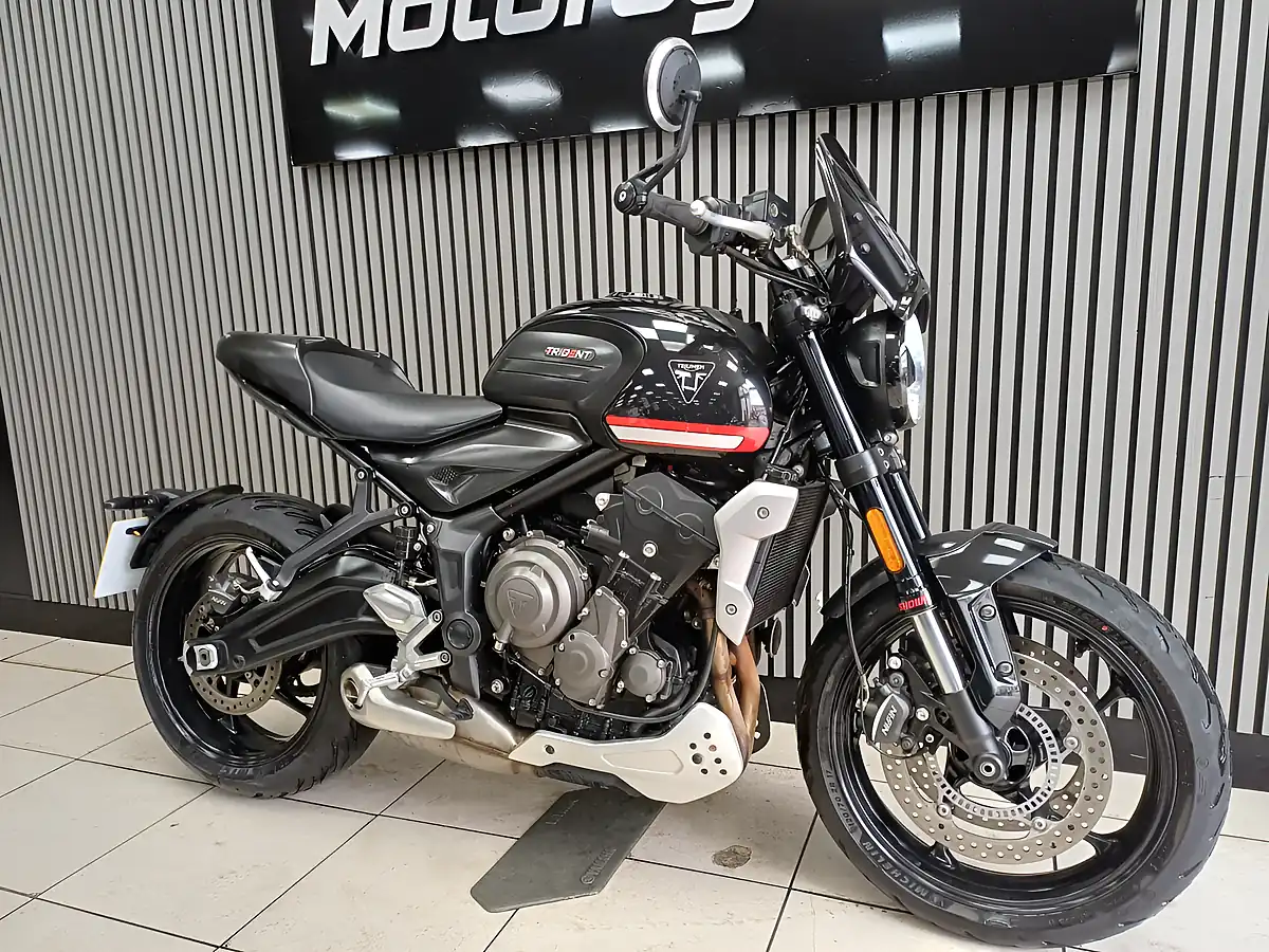 Used 2021 Triumph Trident 660 Black - Interior and Exterior details 5