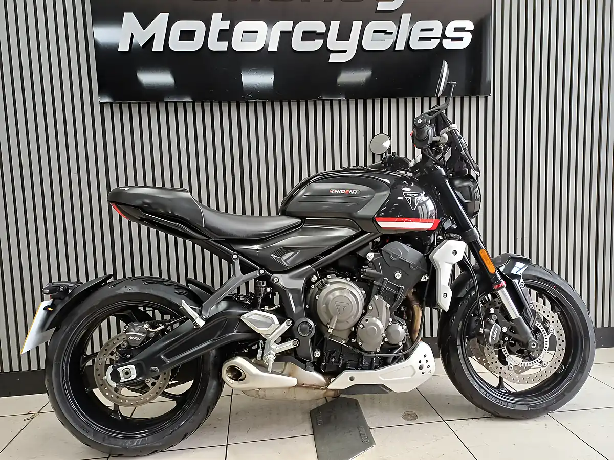 Used 2021 Triumph Trident 660 Black - Interior and Exterior details 6
