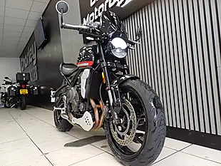 Used 2021 Triumph Trident 660 Black - Interior and Exterior details 8