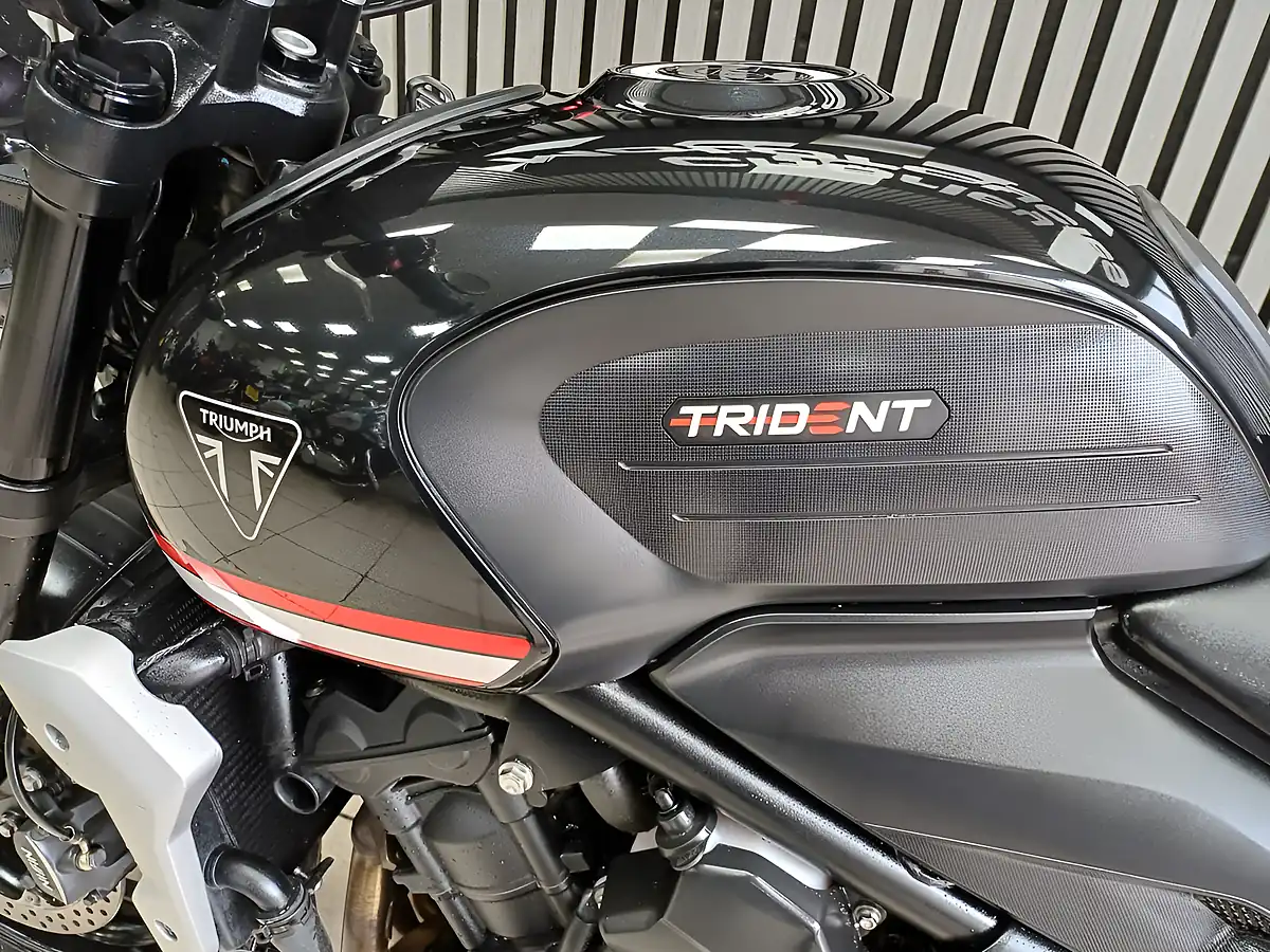 Used 2021 Triumph Trident 660 Black - Interior and Exterior details 9