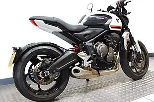 Used 2021 Triumph Trident White - Interior and Exterior details 3
