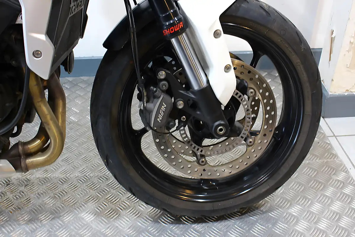 Used 2021 Triumph Trident White - Interior and Exterior details 5