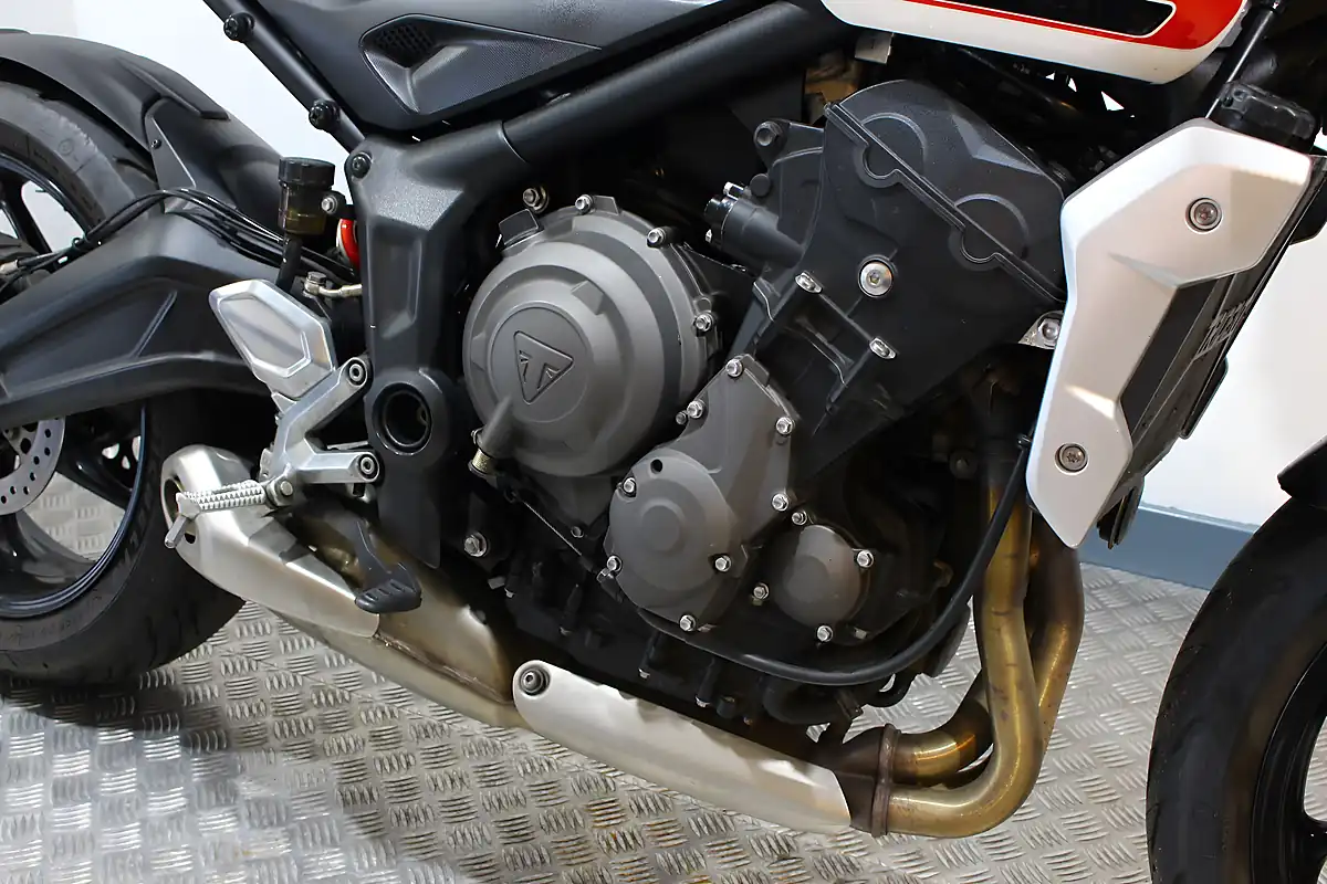 Used 2021 Triumph Trident White - Interior and Exterior details 6