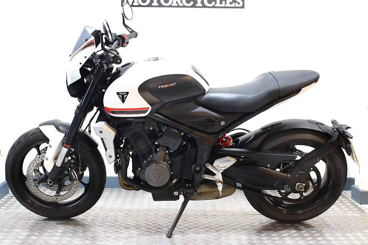 Used 2021 Triumph Trident White - Interior and Exterior details 9