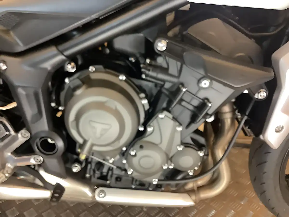 Used 2021 Triumph Trident X-Ring White - Interior and Exterior details 16