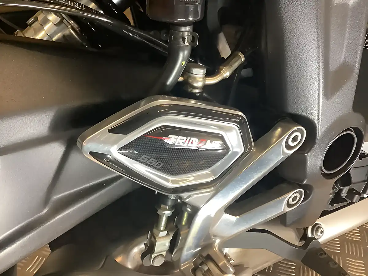 Used 2021 Triumph Trident X-Ring White - Interior and Exterior details 17