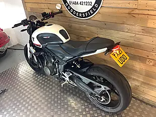 Used 2021 Triumph Trident X-Ring White - Interior and Exterior details 6