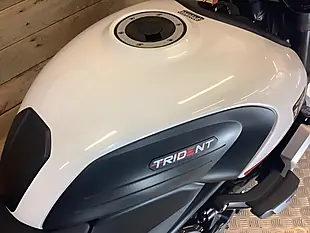 Used 2021 Triumph Trident X-Ring White - Interior and Exterior details 8