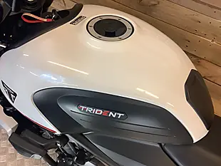 Used 2021 Triumph Trident X-Ring White - Interior and Exterior details 9