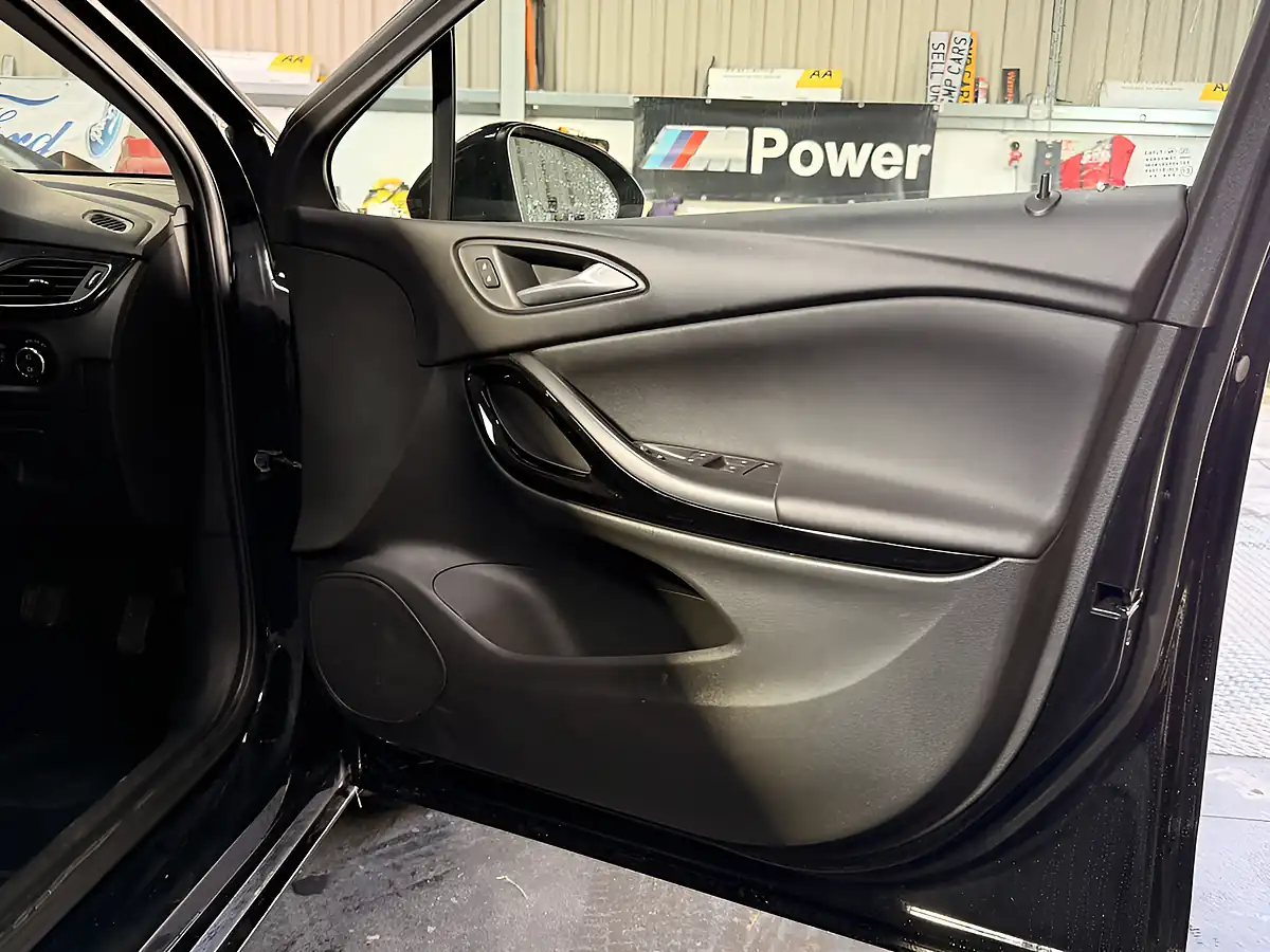 Used 2021 Vauxhall Astra Griffin Edition Black - Interior and Exterior details 17