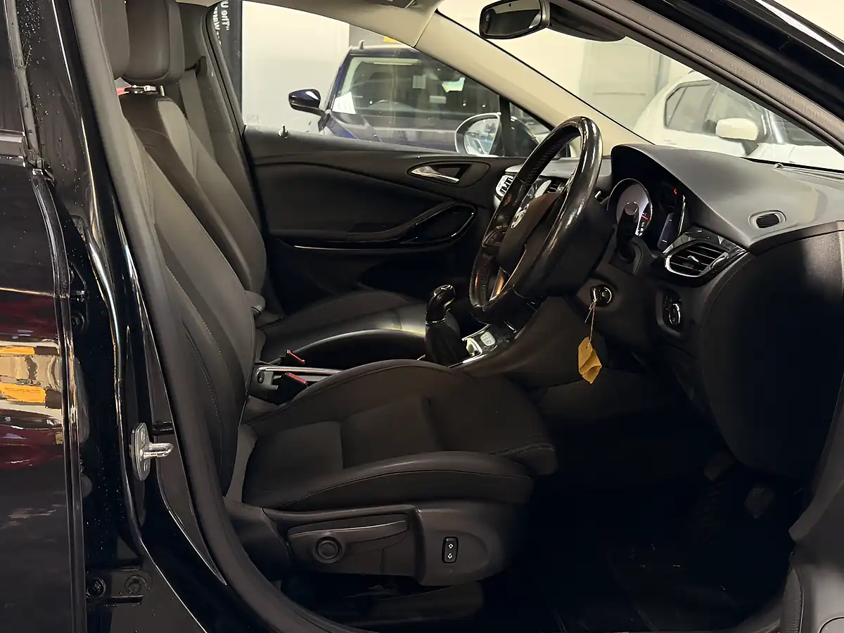Used 2021 Vauxhall Astra Griffin Edition Black - Interior and Exterior details 20