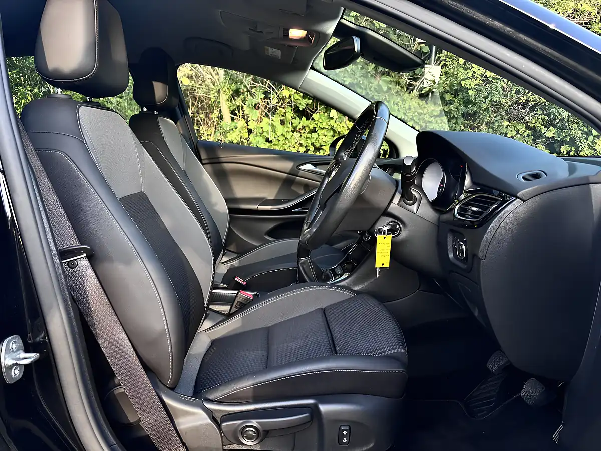 Used 2021 Vauxhall Astra Griffin Edition Black - Interior and Exterior details 16