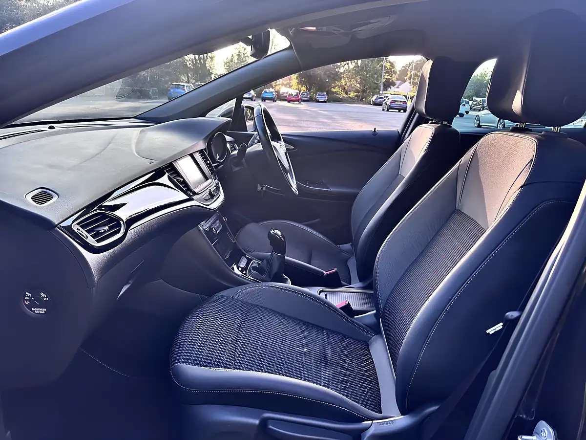 Used 2021 Vauxhall Astra Griffin Edition Black - Interior and Exterior details 18