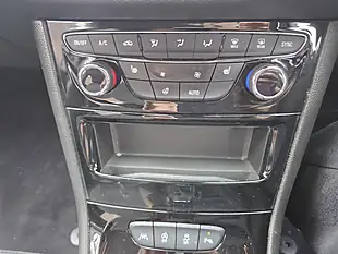 Used 2021 Vauxhall Astra Griffin Edition White - Interior and Exterior details 12