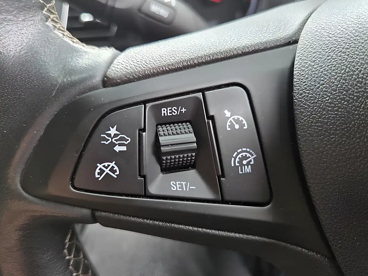 Used 2021 Vauxhall Astra Griffin Edition White - Interior and Exterior details 14
