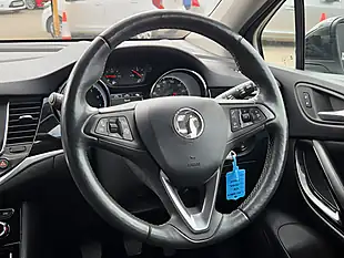 Used 2021 Vauxhall Astra Griffin Edition White - Interior and Exterior details 8