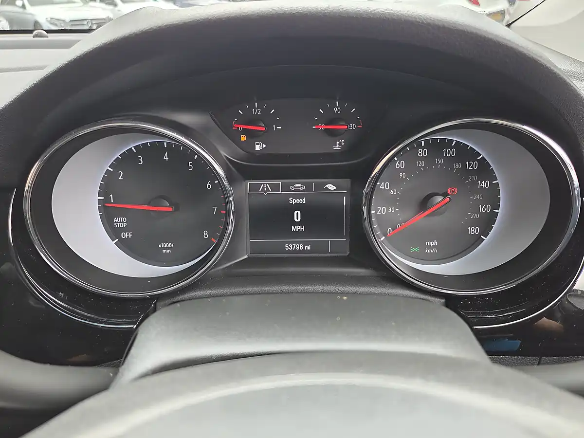 Used 2021 Vauxhall Astra Griffin Edition White - Interior and Exterior details 9