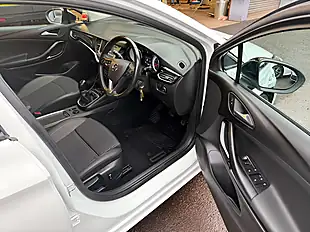 Used 2021 Vauxhall Astra Griffin Edition White - Interior and Exterior details 13