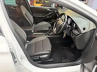 Used 2021 Vauxhall Astra Griffin Edition White - Interior and Exterior details 15