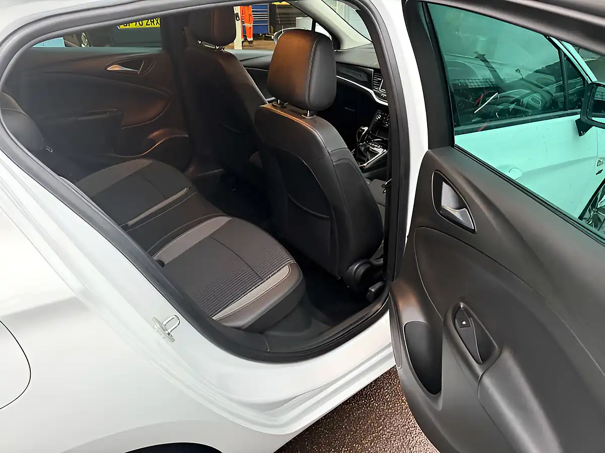 Used 2021 Vauxhall Astra Griffin Edition White - Interior and Exterior details 16