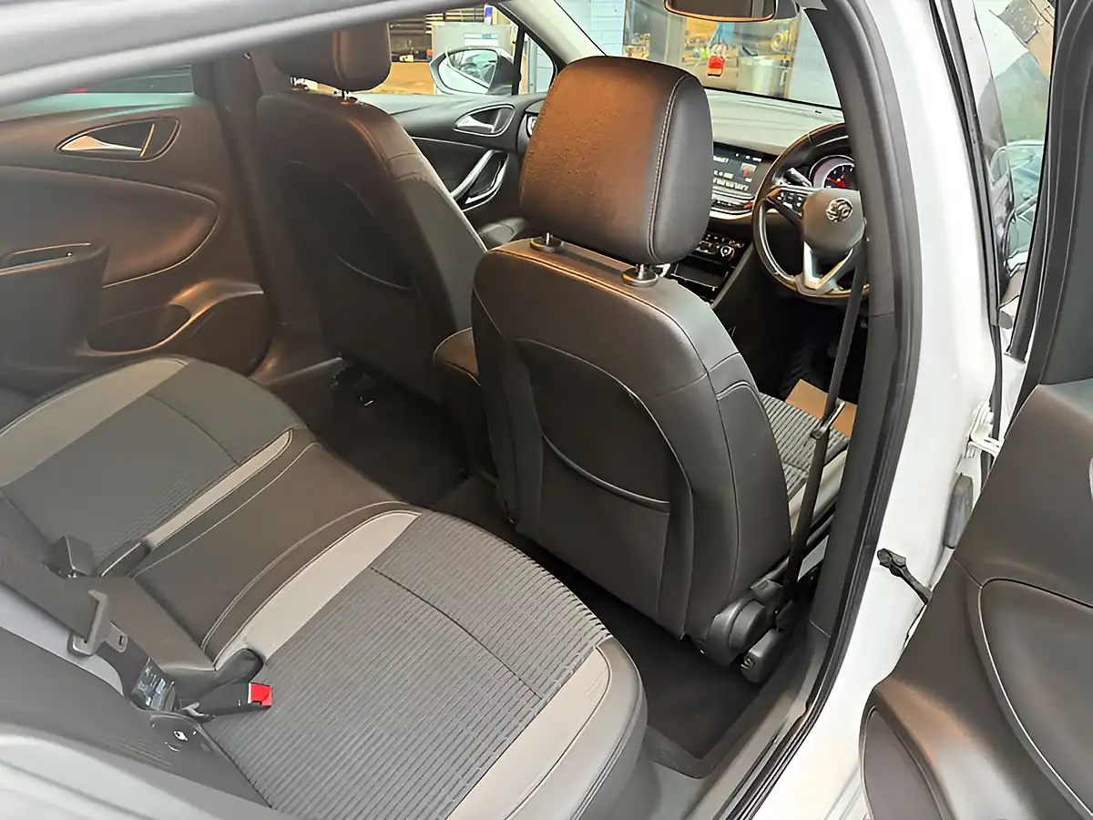 Used 2021 Vauxhall Astra Griffin Edition White - Interior and Exterior details 17