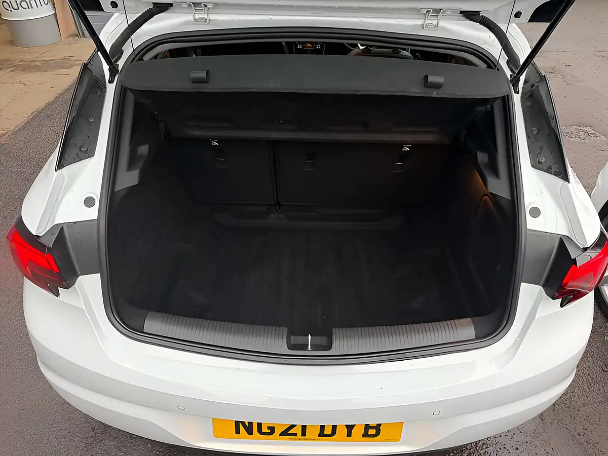 Used 2021 Vauxhall Astra Griffin Edition White - Interior and Exterior details 19