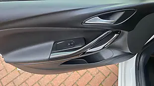 Used 2021 Vauxhall Astra Griffin Edition White - Interior and Exterior details 17