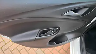 Used 2021 Vauxhall Astra Griffin Edition White - Interior and Exterior details 18