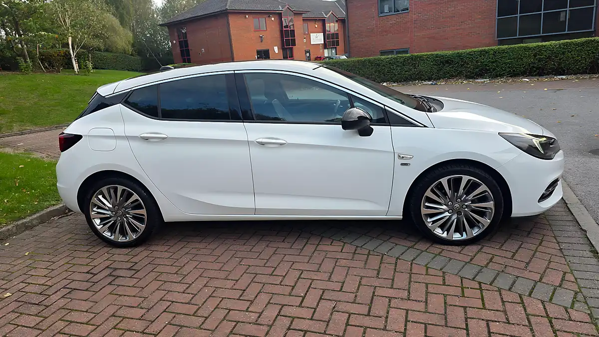 Used 2021 Vauxhall Astra Griffin Edition White - Interior and Exterior details 6