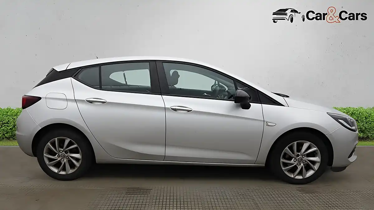 Used 2021 Vauxhall Astra Se Silver - Interior and Exterior details 10