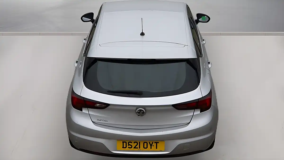 Used 2021 Vauxhall Astra Se Silver - Interior and Exterior details 16