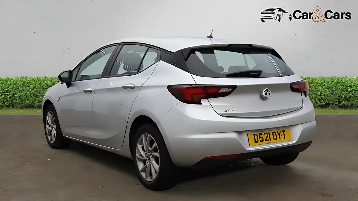 Used 2021 Vauxhall Astra Se Silver - Interior and Exterior details 4