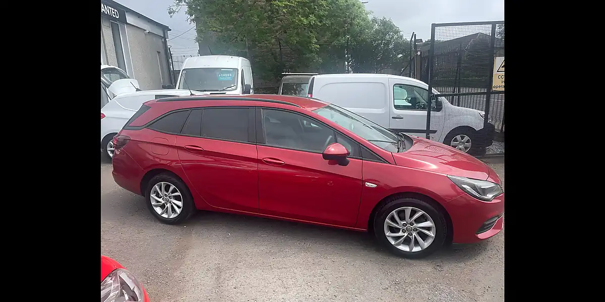 Used 2021 Vauxhall Astra Se Sports Tourer Red - Interior and Exterior details 3