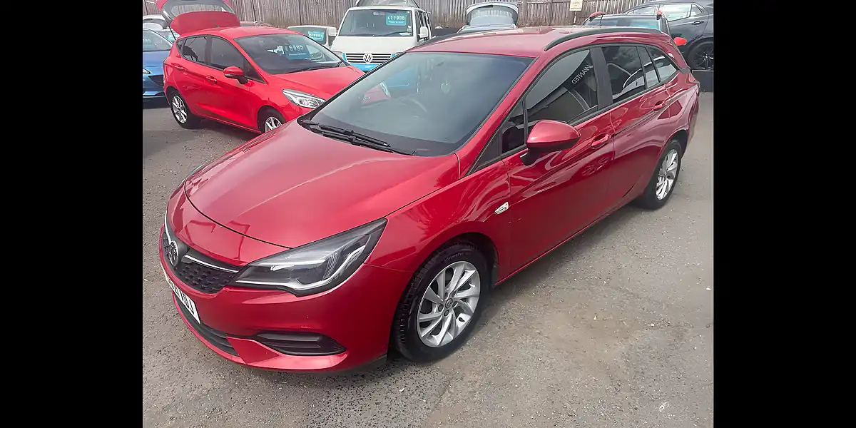 Used 2021 Vauxhall Astra Se Sports Tourer Red - Interior and Exterior details 7