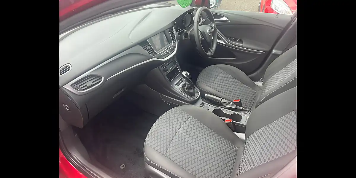Used 2021 Vauxhall Astra Se Sports Tourer Red - Interior and Exterior details 8