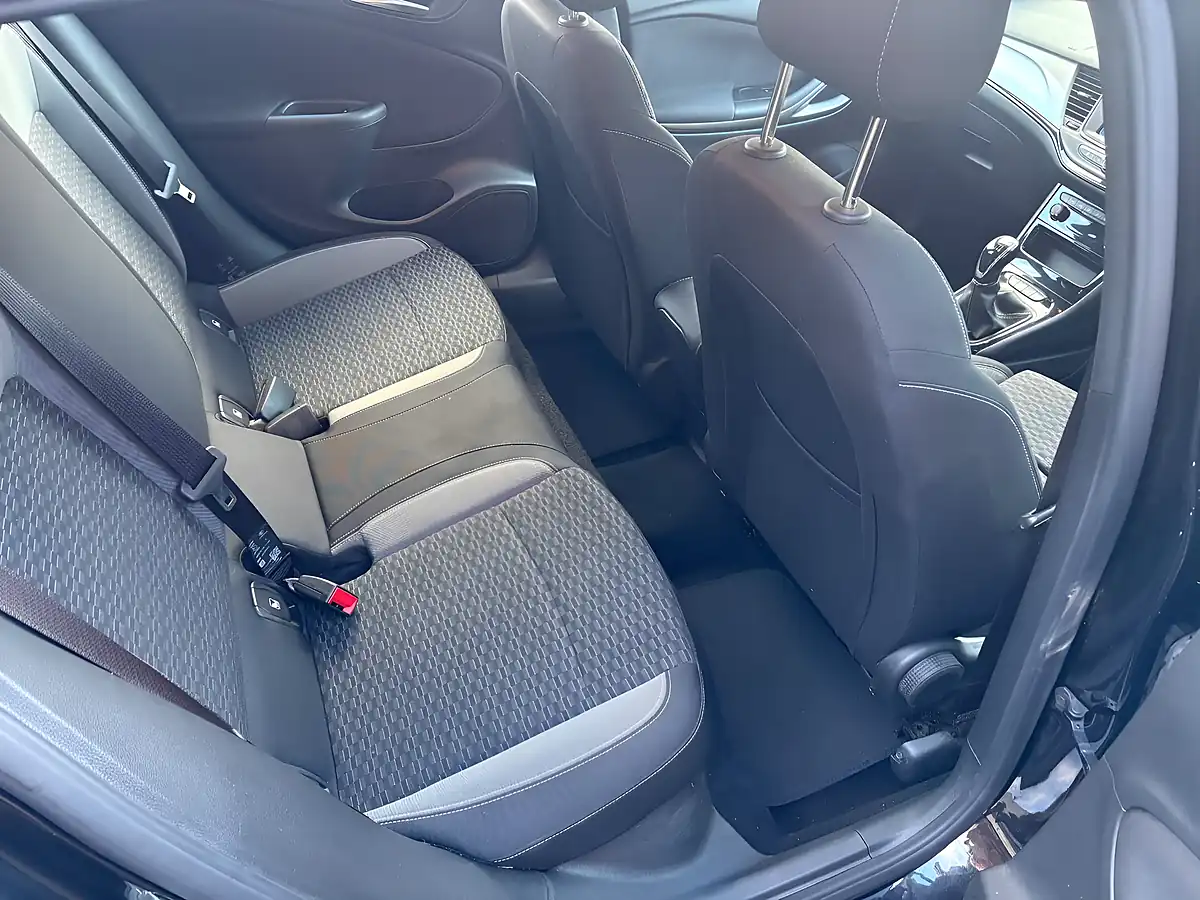 Used 2021 Vauxhall Astra Sri Black - Interior and Exterior details 11