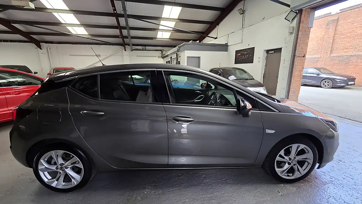 Used 2021 Vauxhall Astra Sri Grey - Interior and Exterior details 7