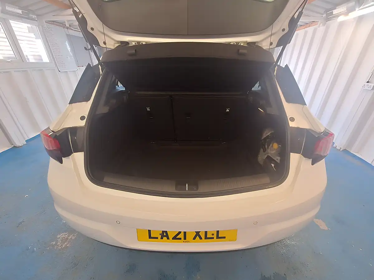 Used 2021 Vauxhall Astra Sri Nav White - Interior and Exterior details 15