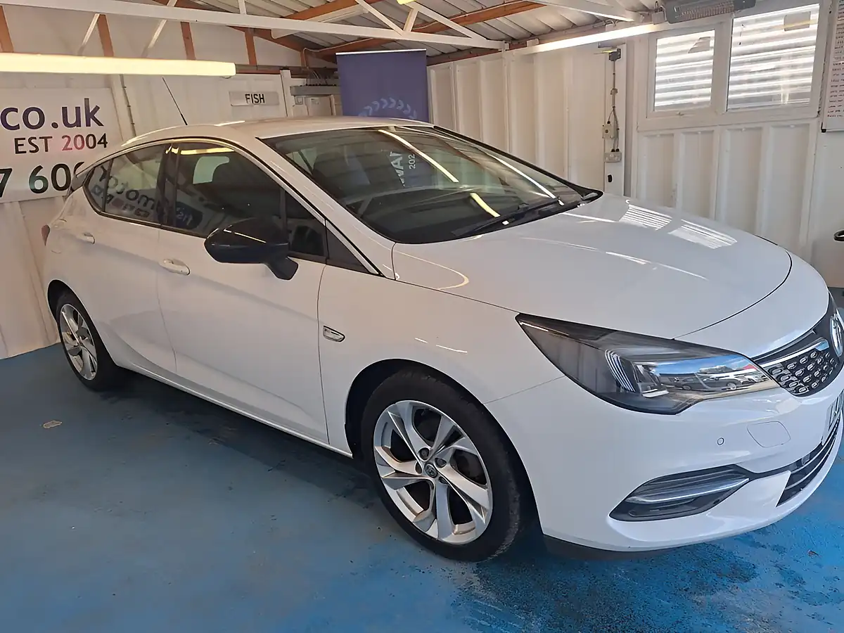 Used 2021 Vauxhall Astra Sri Nav White - Interior and Exterior details 5