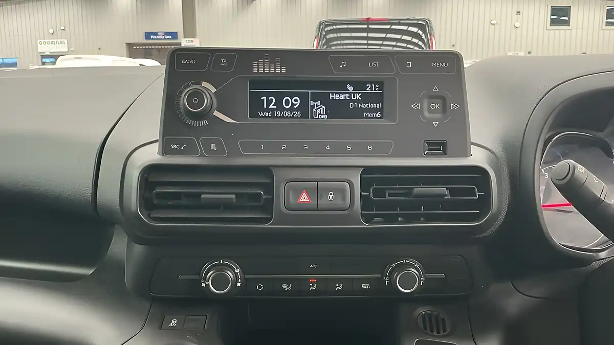 Used 2021 Vauxhall Combo 2000 Edition Grey - Interior and Exterior details 13