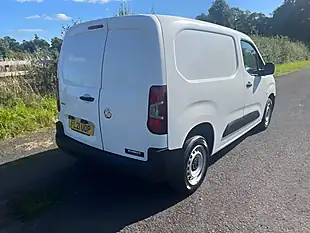 Used 2021 Vauxhall Combo 2000 Edition White - Interior and Exterior details 6