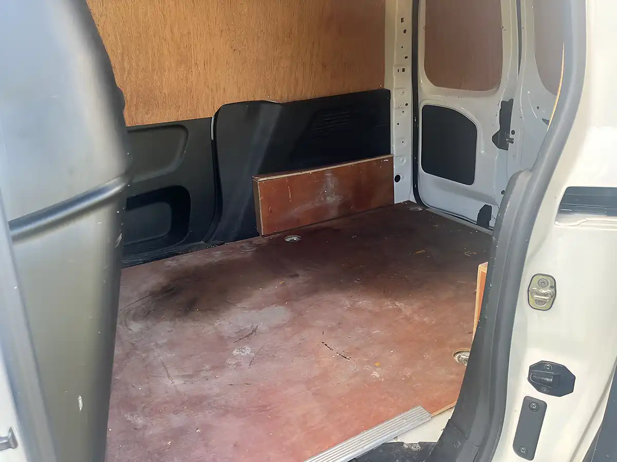 Used 2021 Vauxhall Combo 2000 Edition White - Interior and Exterior details 7
