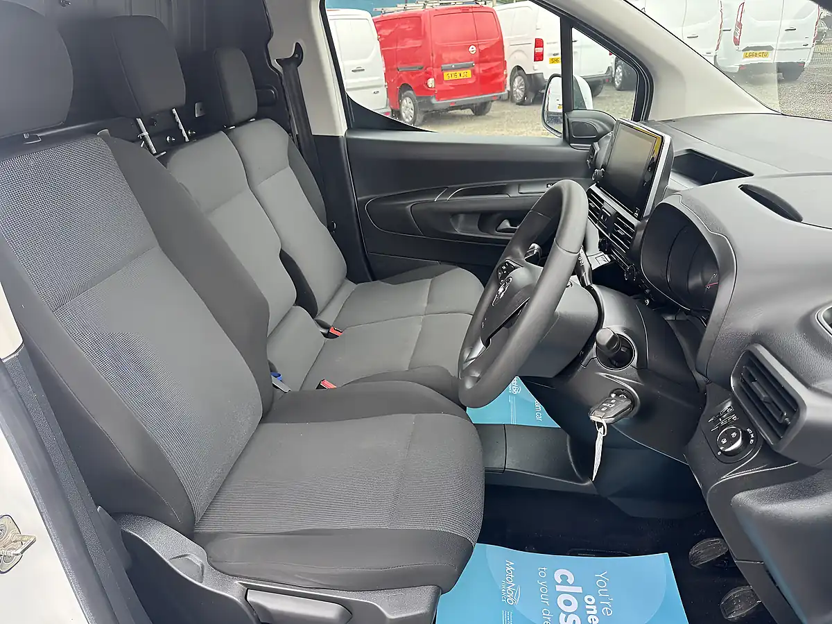 Used 2021 Vauxhall Combo 2000 L1 Sportive White - Interior and Exterior details 19